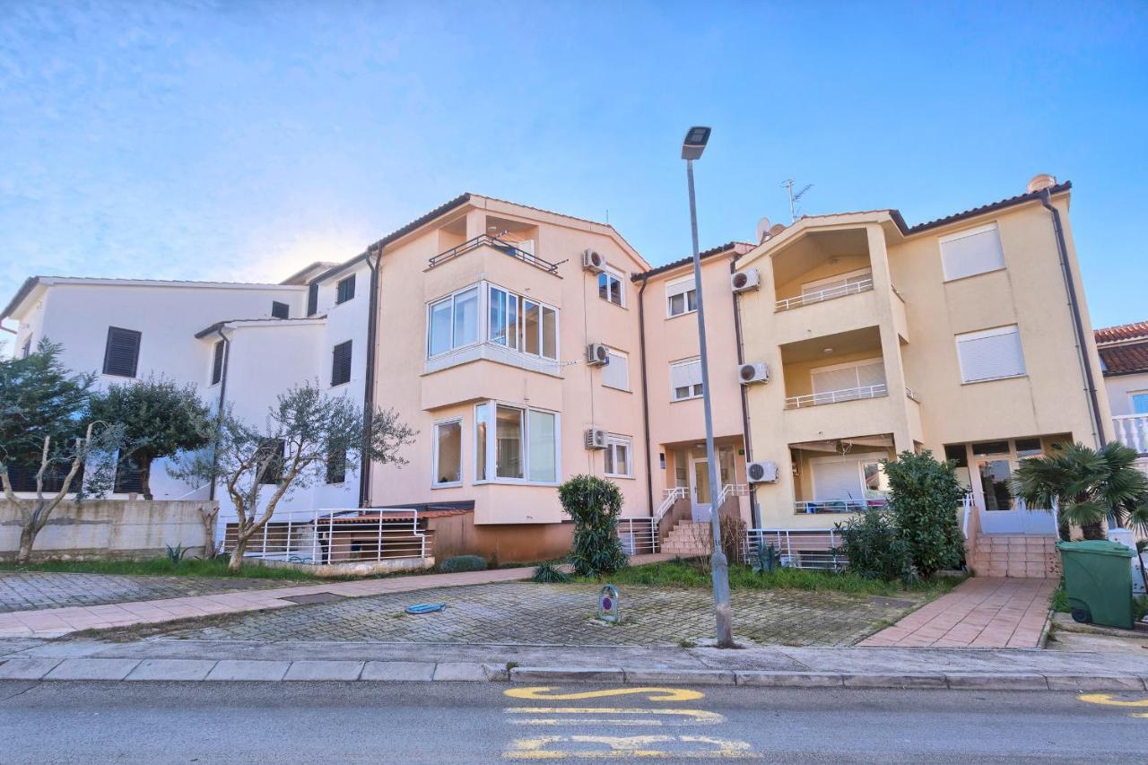 Apartamento Brijuni Loft Pula Exterior foto
